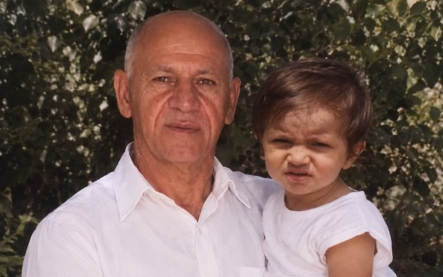 "Mənə ən çox lazım olduğun vaxtlarda yox idin" - Müğənni ölən atasından yazdı